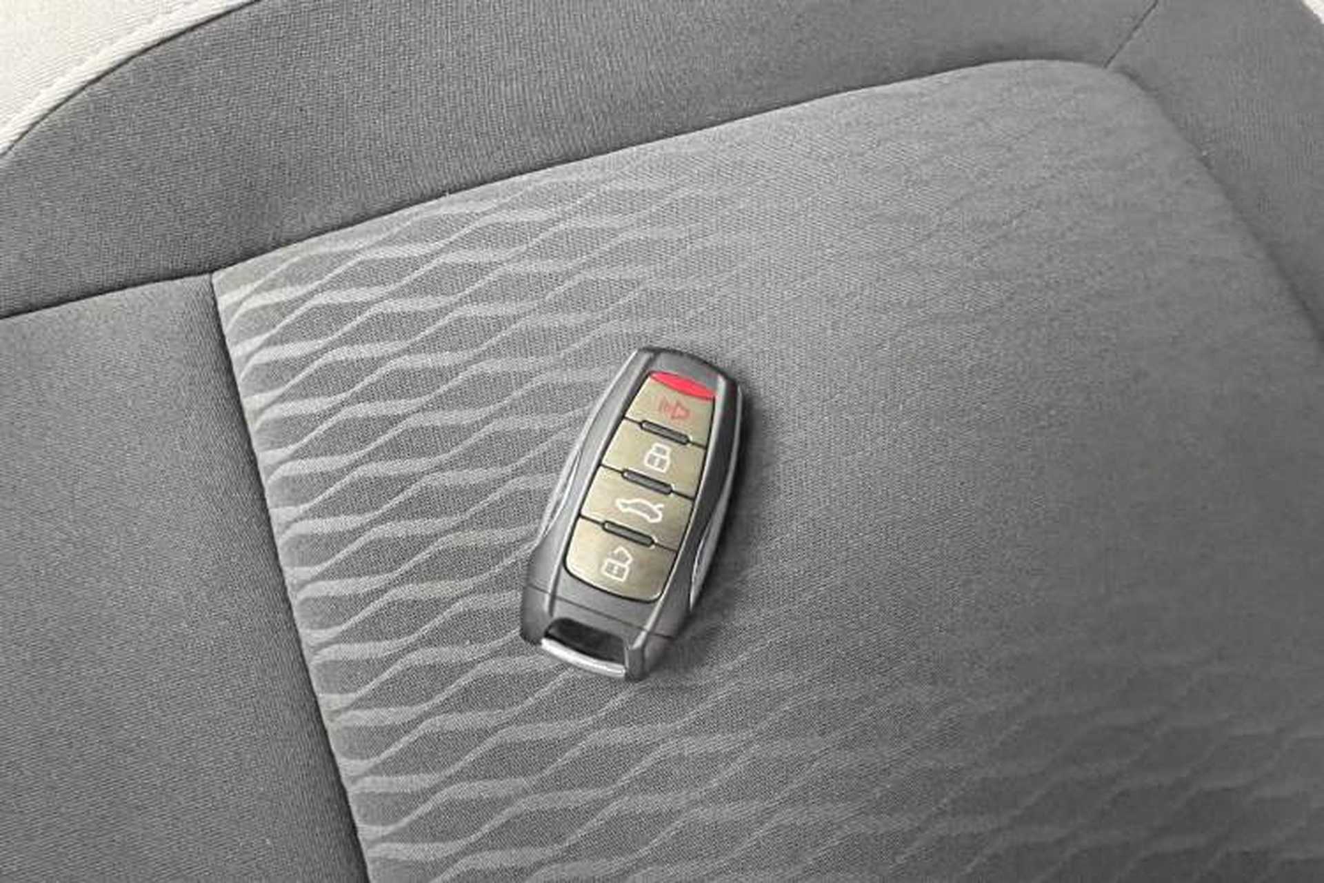 Used ORA Black Cat 2021 301km Cute Pet Edition Interior 7
