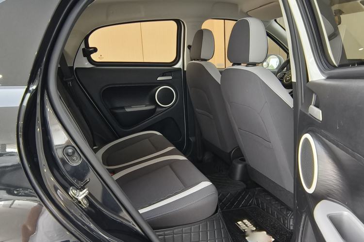 Used ORA Black Cat 2021 301 km Basic Version Interior 7
