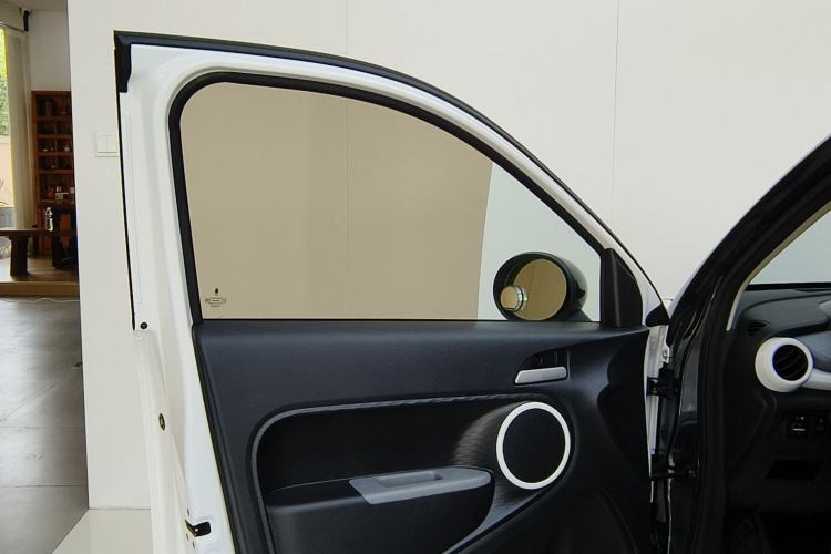 Used ORA Black Cat 2021 301 km Basic Version Interior 9