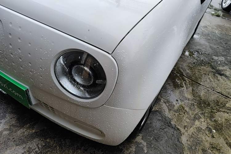 Used ORA Black Cat 2021 301 km Basic Version Left Front Headlight