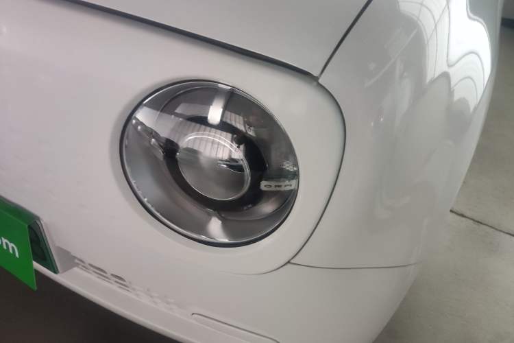 Used ORA Black Cat 2021 301 km Basic Version Left Front Headlight