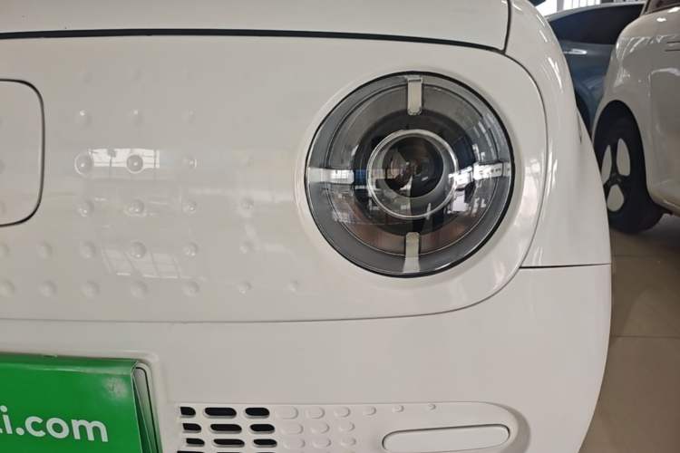 Used ORA Black Cat 2021 301 km Basic Version Left Front Headlight
