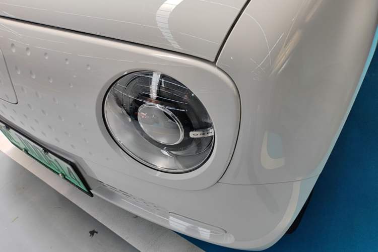 Used ORA Black Cat 2021 351 km Standard Version Left Front Headlight