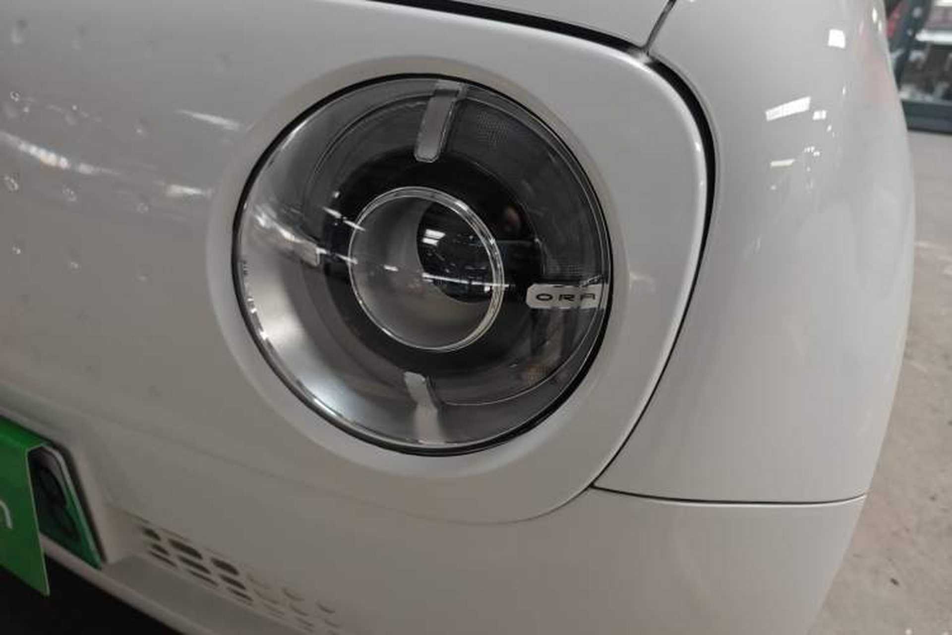 Used ORA Black Cat 2021 301 km Basic Version Left Front Headlight