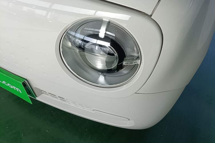 Used ORA Black Cat 2021 301 km Basic Version Left Front Headlight