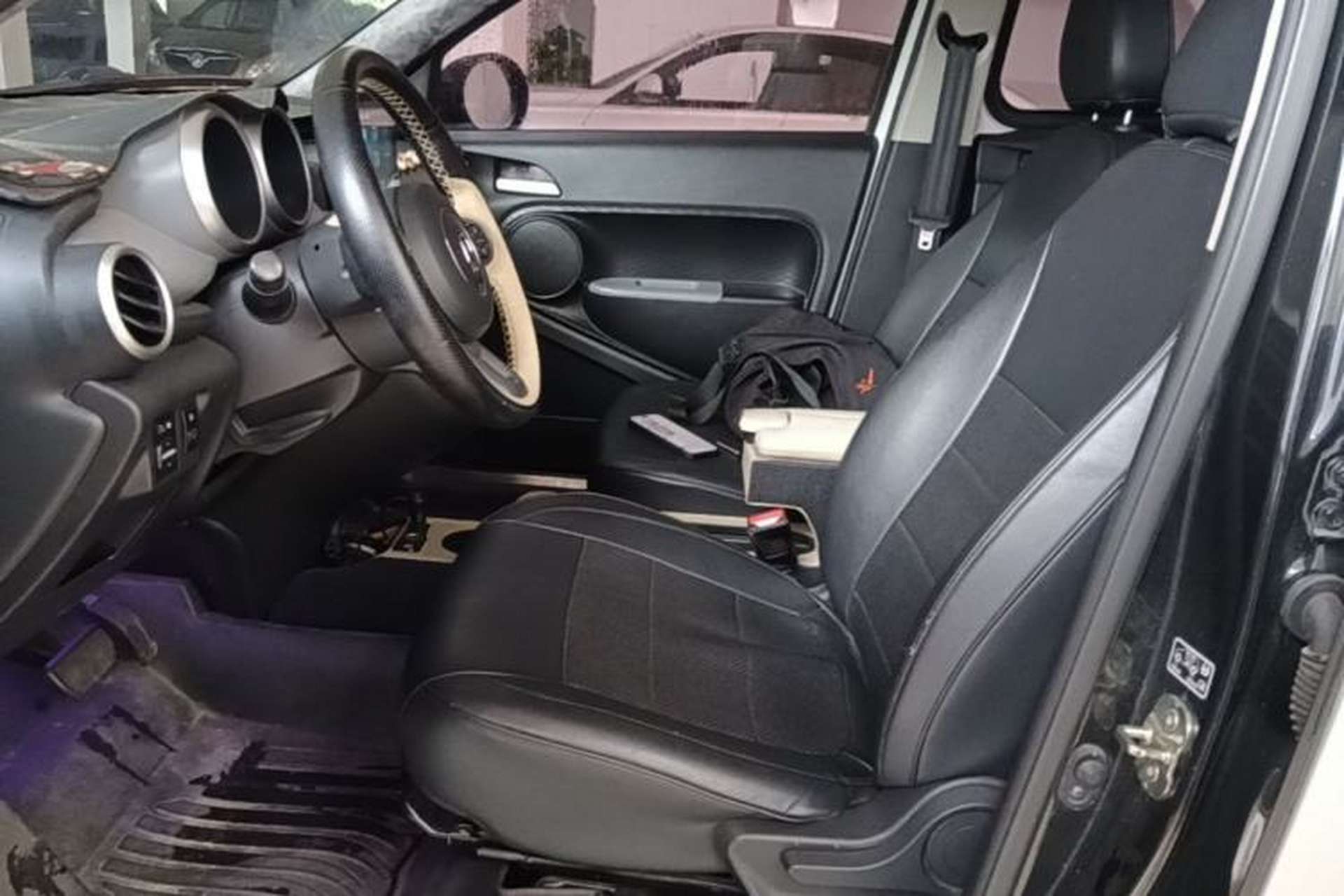 Used ORA Black Cat 2021 301km Cute Pet Edition Left Front Seat