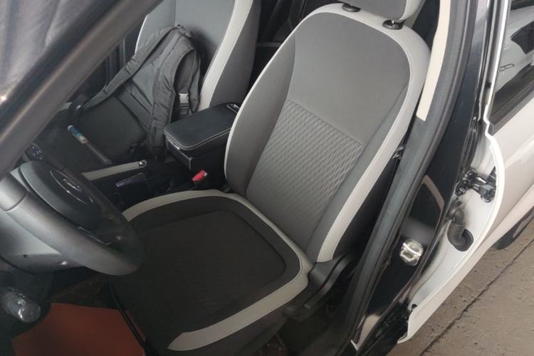 Used ORA Black Cat 2021 301 km Basic Version Left Front Seat