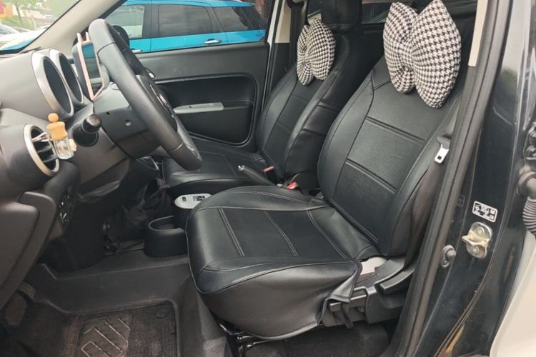 Used ORA Black Cat 2021 301 km Basic Version Left Front Seat