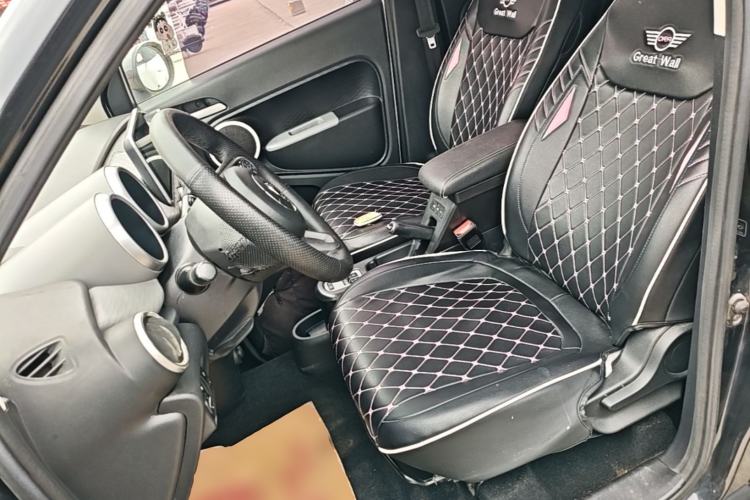 Used ORA Black Cat 2021 301 km Basic Version Left Front Seat