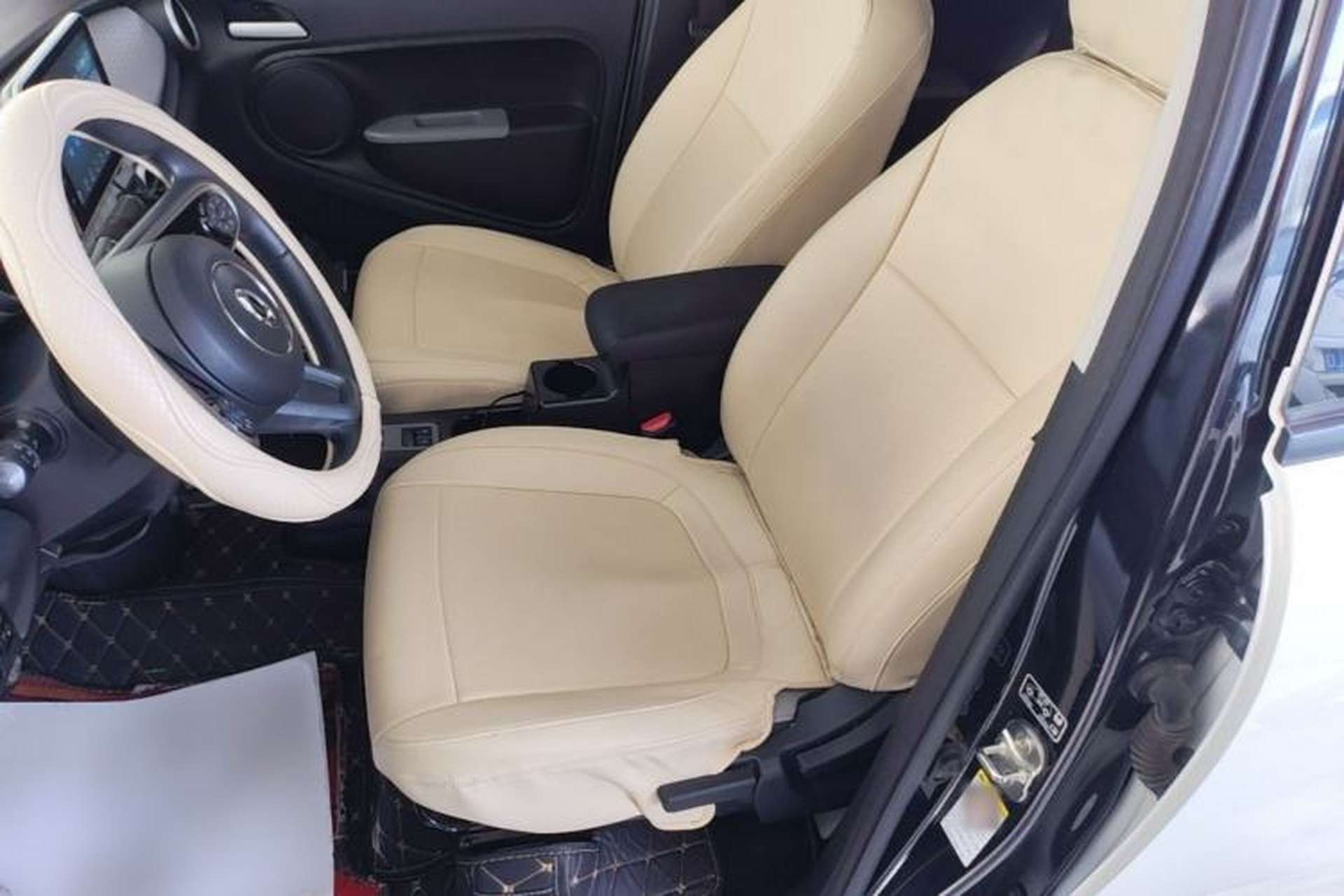 Used ORA Black Cat 2021 351 km Luxury Version Left Front Seat