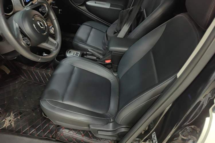 Used ORA Black Cat 2021 351 km Standard Version Left Front Seat