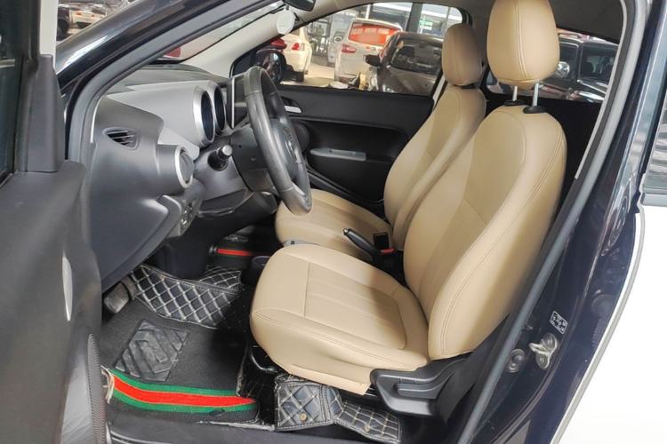 Used ORA Black Cat 2021 301 km Basic Version Left Front Seat