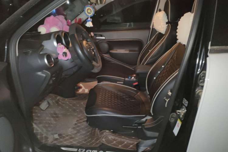 Used ORA Black Cat 2021 351 km Luxury Version Left Front Seat