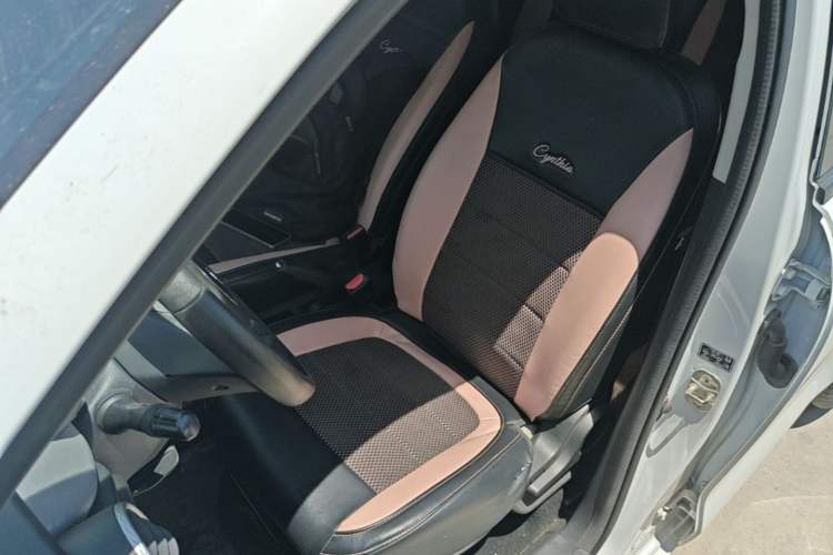 Used ORA Black Cat 2021 301 km Basic Version Left Front Seat