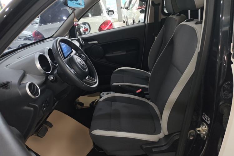 Used ORA Black Cat 2021 301 km Basic Version Left Front Seat