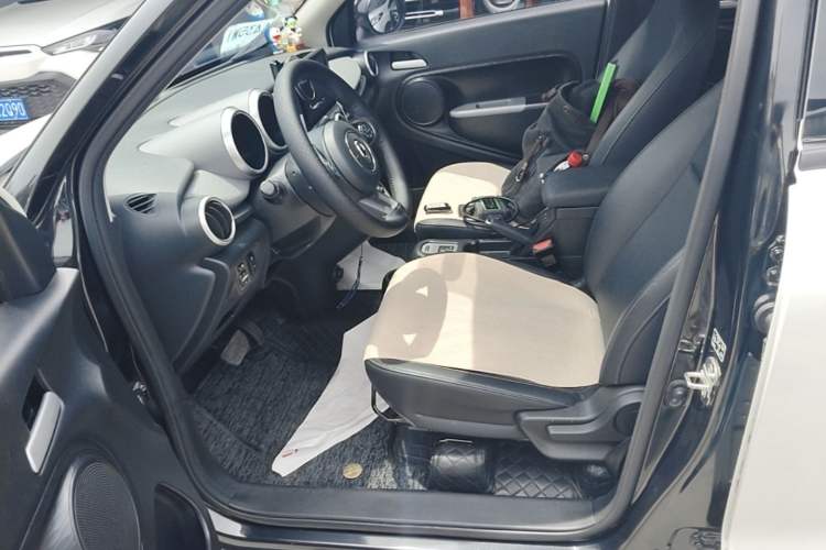 Used ORA Black Cat 2021 351 km Standard Version Left Front Seat