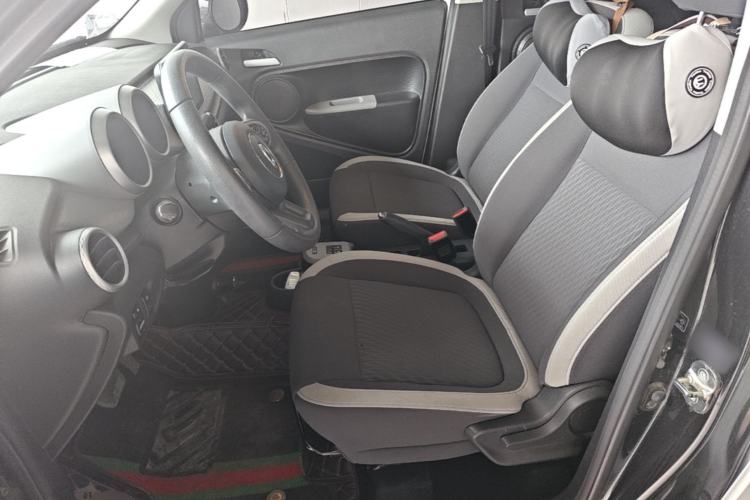 Used ORA Black Cat 2021 301 km Basic Version Left Front Seat
