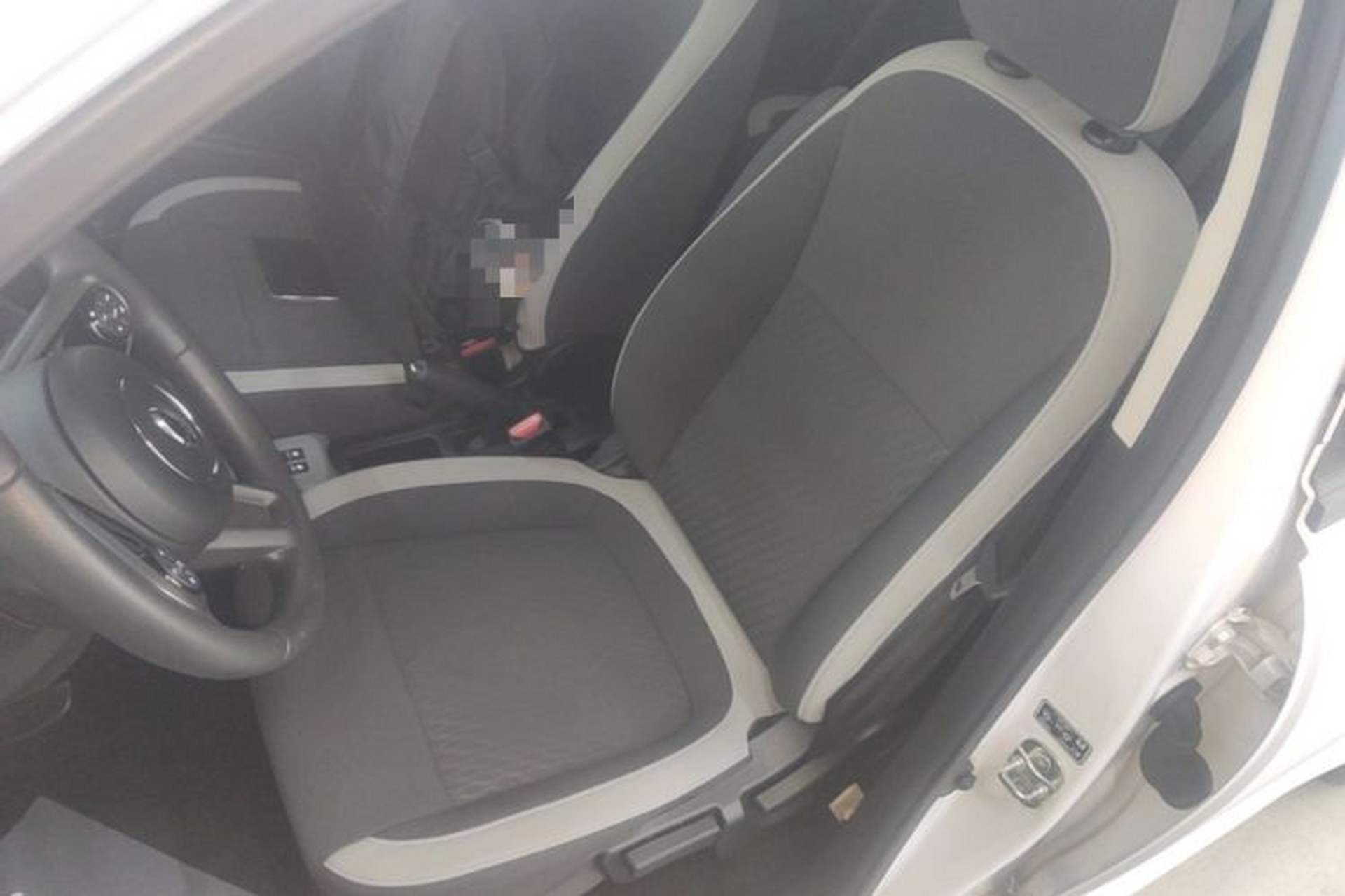Used ORA Black Cat 2021 301 km Basic Version Left Front Seat