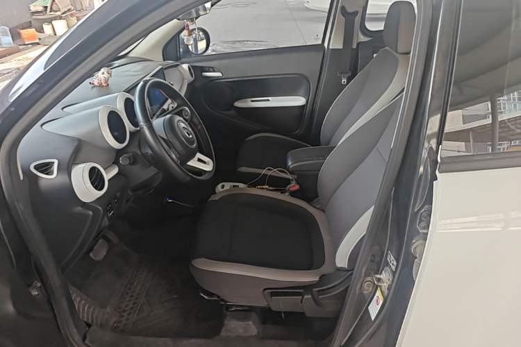 Used ORA Black Cat 2021 351 km Luxury Version Left Front Seat