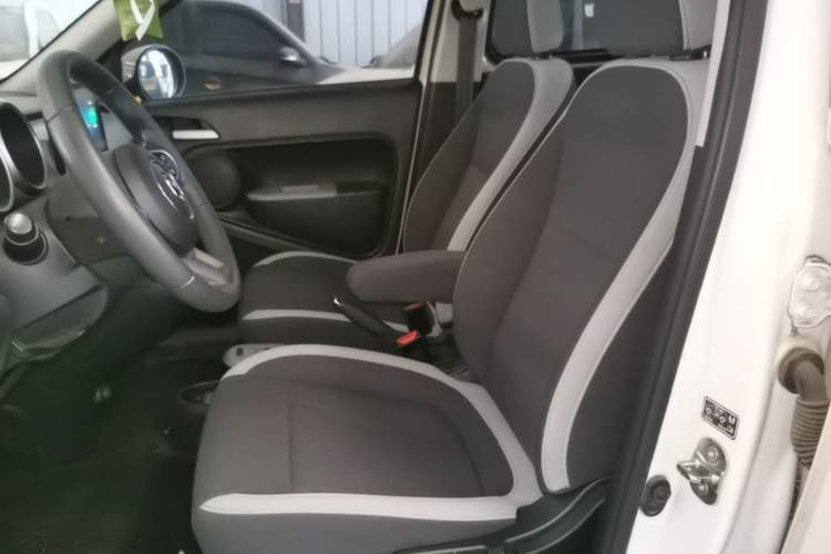 Used ORA Black Cat 2021 301 km Basic Version Left Front Seat
