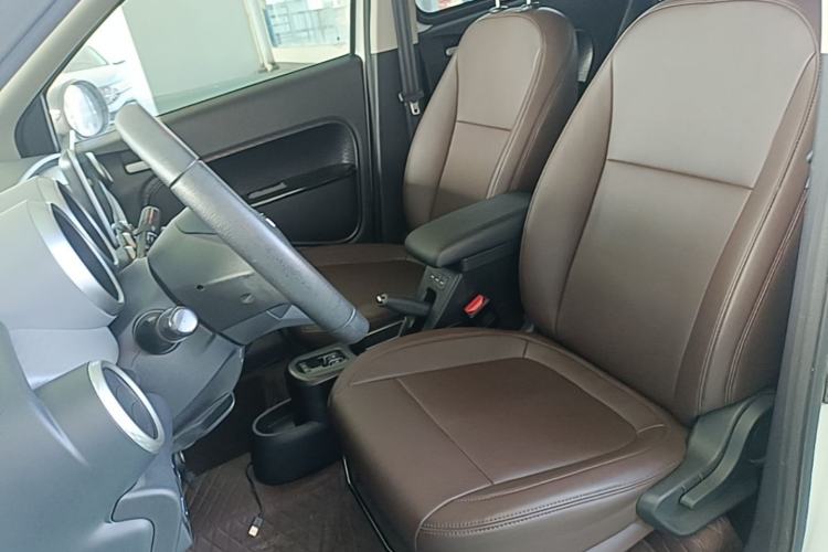 Used ORA Black Cat 2021 301 km Basic Version Left Front Seat