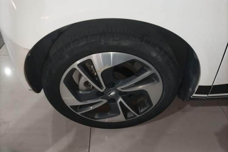 Used ORA Black Cat 2021 301km Cute Pet Edition Left Front Wheel Hub