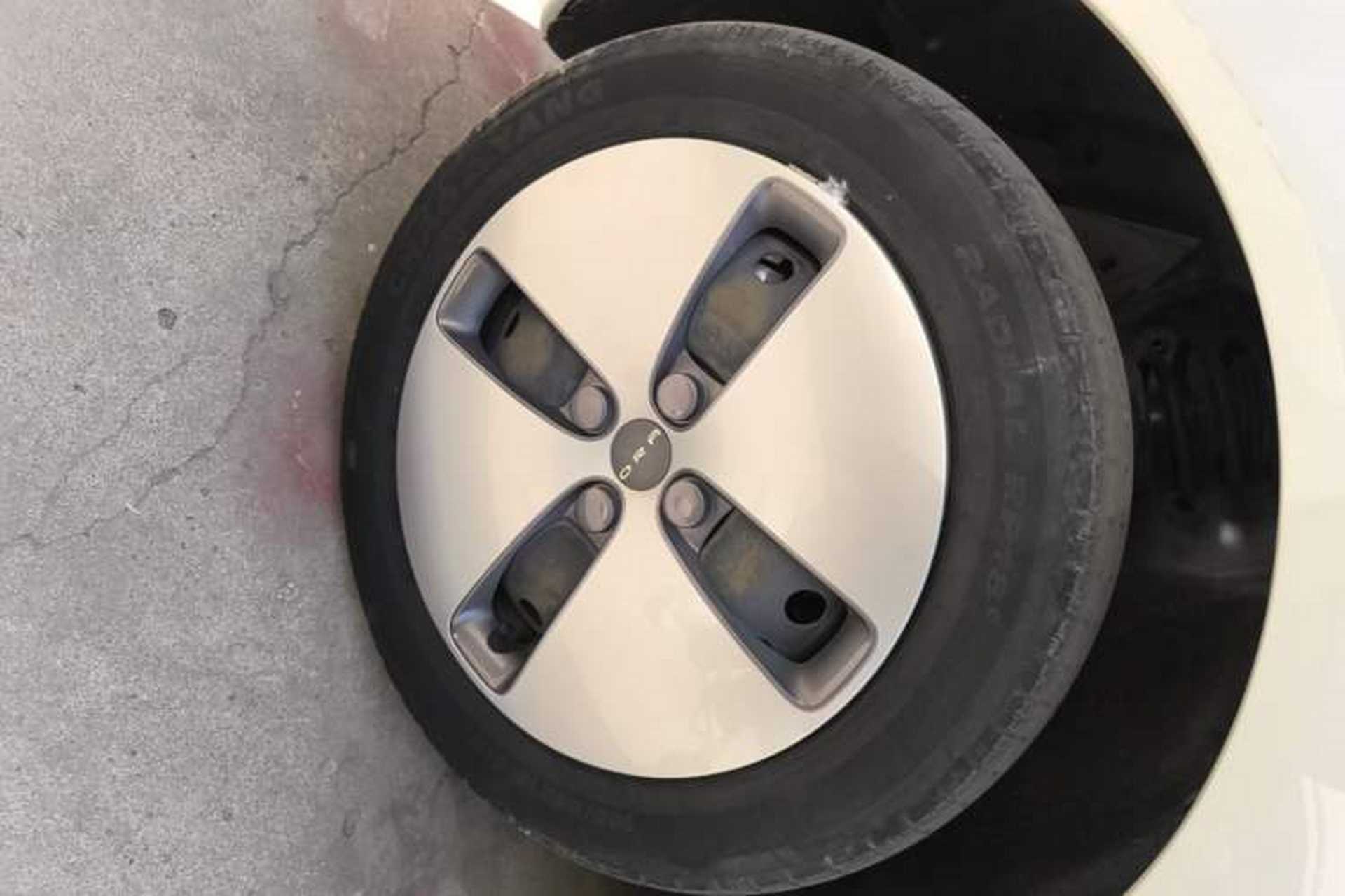 Used ORA Black Cat 2021 301km Cute Pet Edition Left Front Wheel Hub