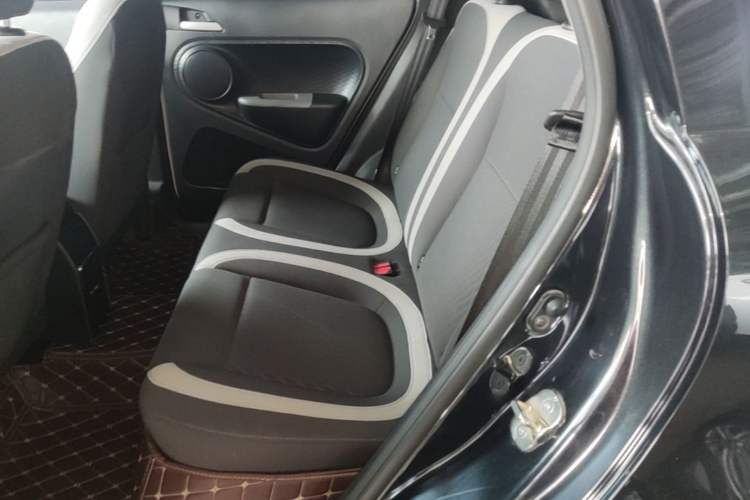 Used ORA Black Cat 2021 301 km Basic Version Left Rear Seat