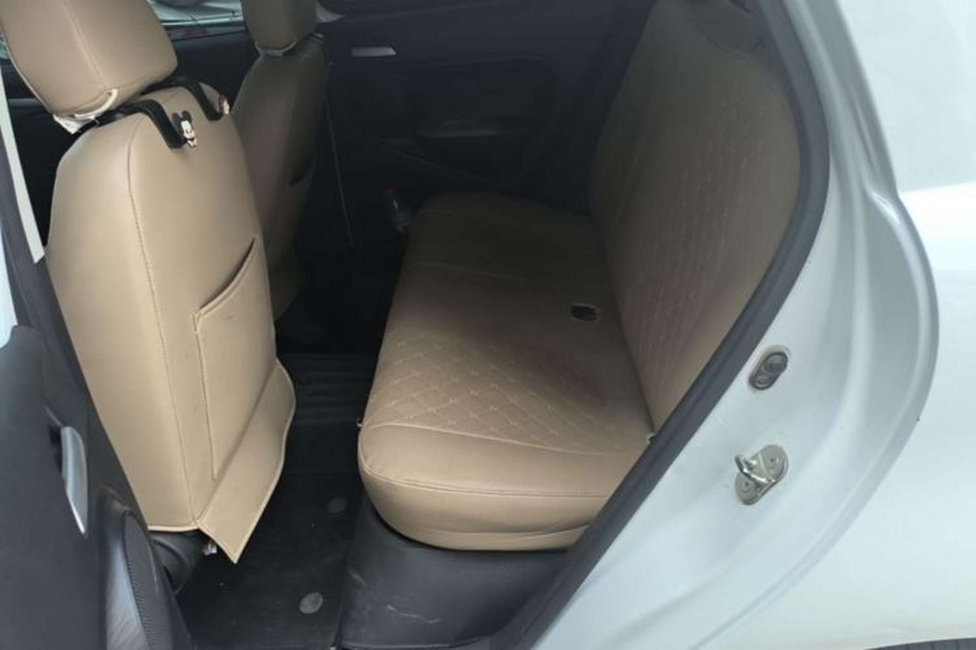 Used ORA Black Cat 2021 301 km Basic Version Left Rear Seat