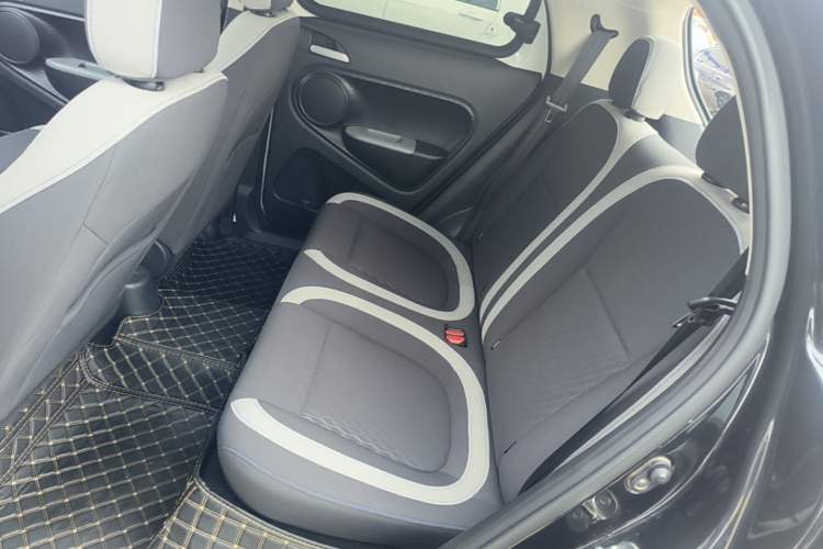 Used ORA Black Cat 2021 301 km Basic Version Left Rear Seat