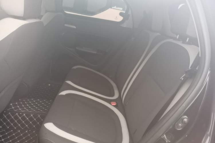 Used ORA Black Cat 2021 301 km Basic Version Left Rear Seat