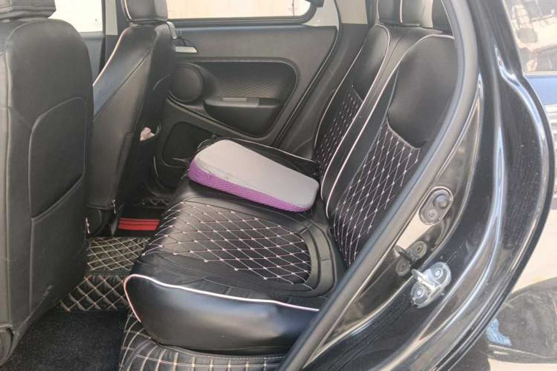 Used ORA Black Cat 2021 301 km Basic Version Left Rear Seat