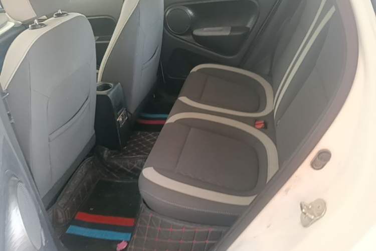Used ORA Black Cat 2021 301 km Basic Version Left Rear Seat