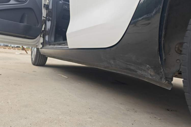 Used ORA Black Cat 2021 351 km Standard Version Left Side Sill