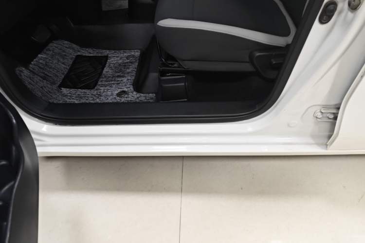 Used ORA Black Cat 2021 301 km Basic Version Left Side Sill