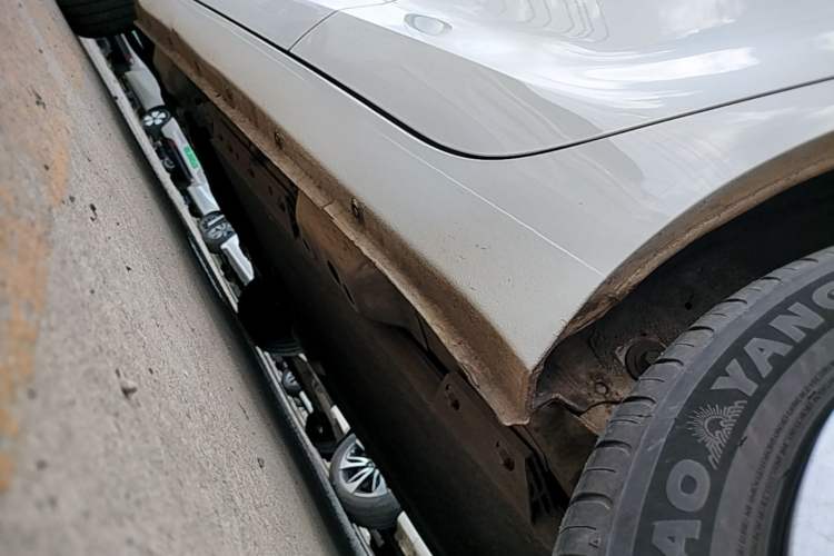 Used ORA Black Cat 2021 301 km Basic Version Left Side Sill