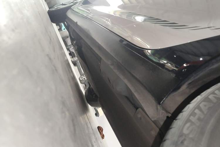Used ORA Black Cat 2021 301 km Basic Version Left Side Sill