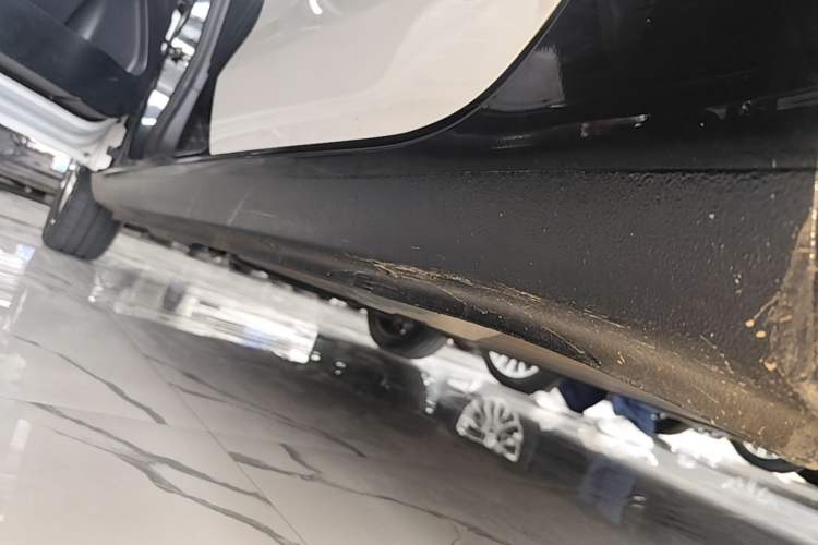 Used ORA Black Cat 2021 351 km Luxury Version Left Side Sill