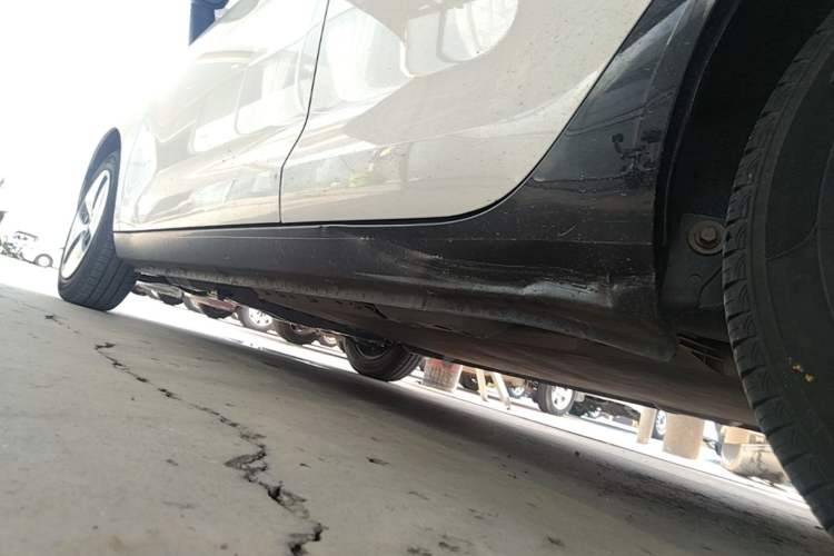 Used ORA Black Cat 2021 301 km Basic Version Left Side Sill