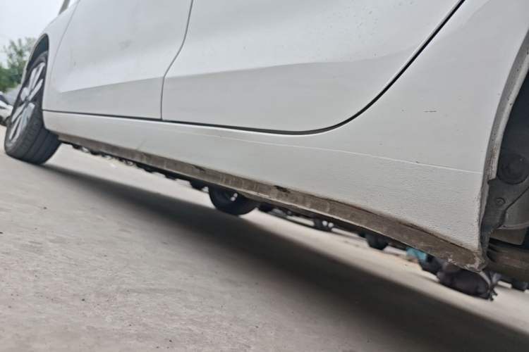 Used ORA Black Cat 2021 351 km Luxury Version Left Side Sill