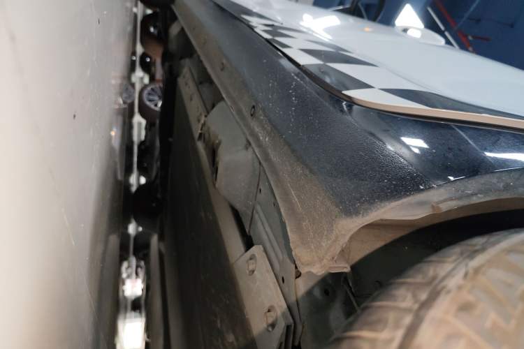 Used ORA Black Cat 2021 301 km Basic Version Left Side Sill