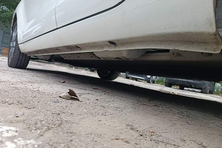 Used ORA Black Cat 2021 405 km Long-Range Version Left Side Sill
