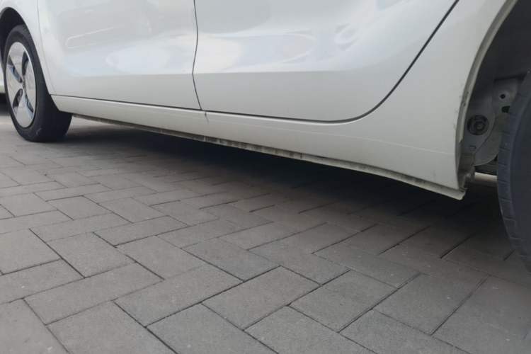 Used ORA Black Cat 2021 301 km Basic Version Left Side Sill