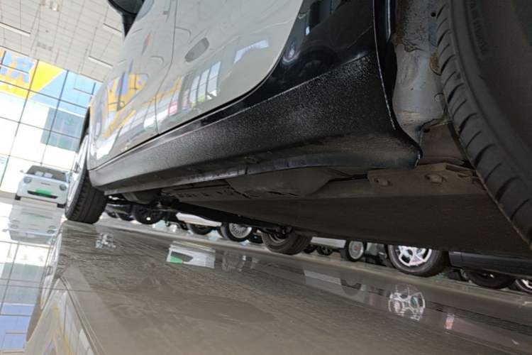 Used ORA Black Cat 2021 301 km Basic Version Left Side Sill