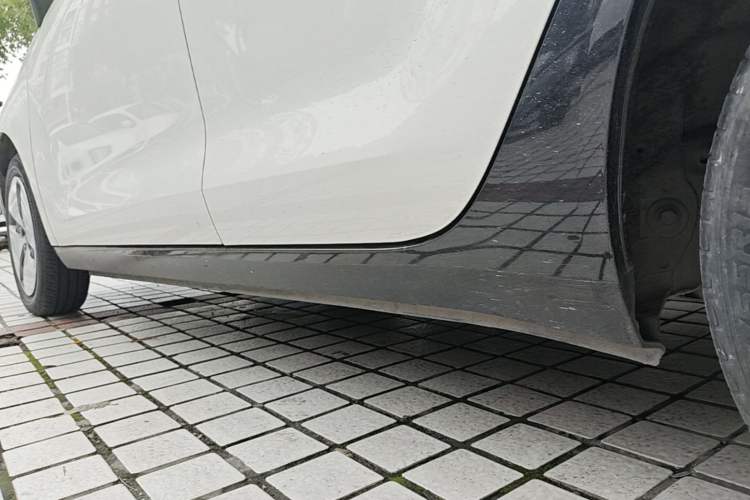 Used ORA Black Cat 2021 301 km Basic Version Left Side Sill