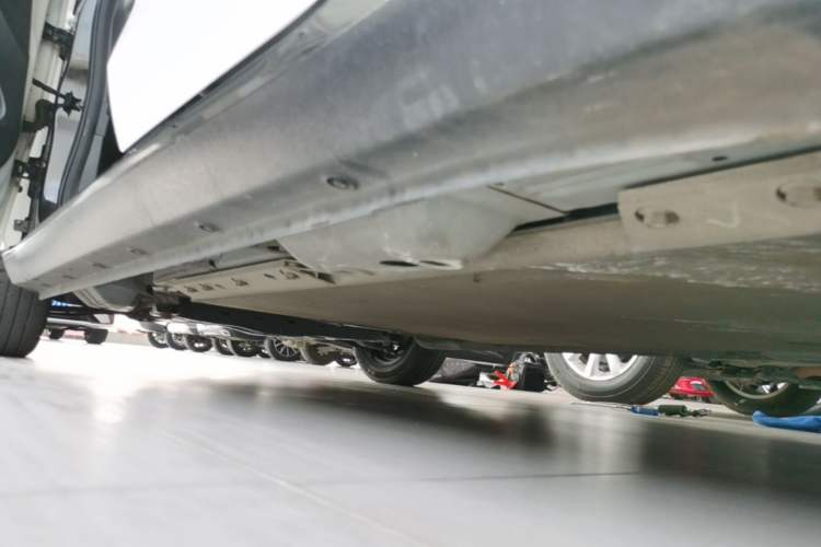 Used ORA Black Cat 2021 301 km Basic Version Left Side Sill