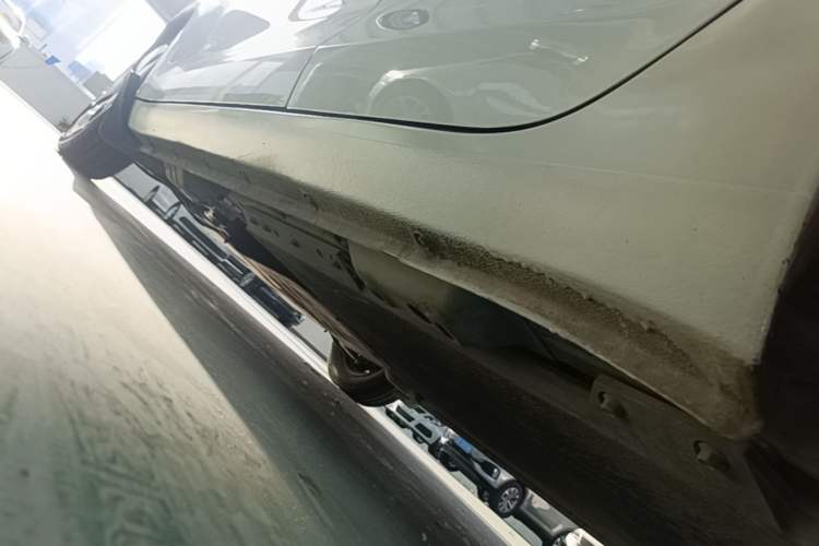 Used ORA Black Cat 2021 301 km Basic Version Left Side Sill