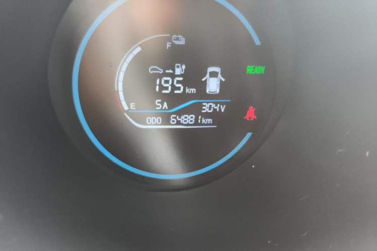 Used ORA Black Cat 2021 301 km Basic Version Odometer Close Up