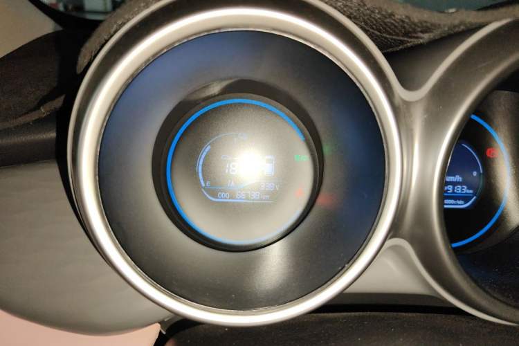 Used ORA Black Cat 2021 405 km Long-Range Version Odometer Close Up