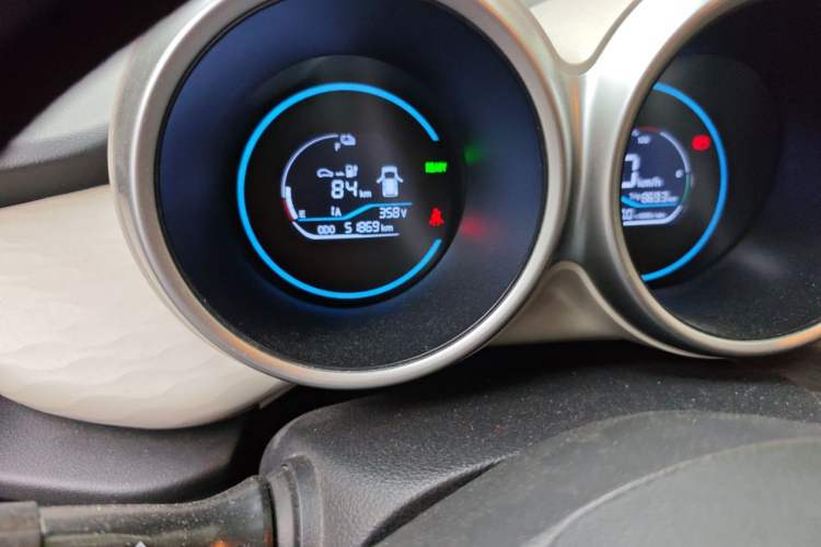 Used ORA Black Cat 2021 301km Cute Pet Edition Odometer Close Up